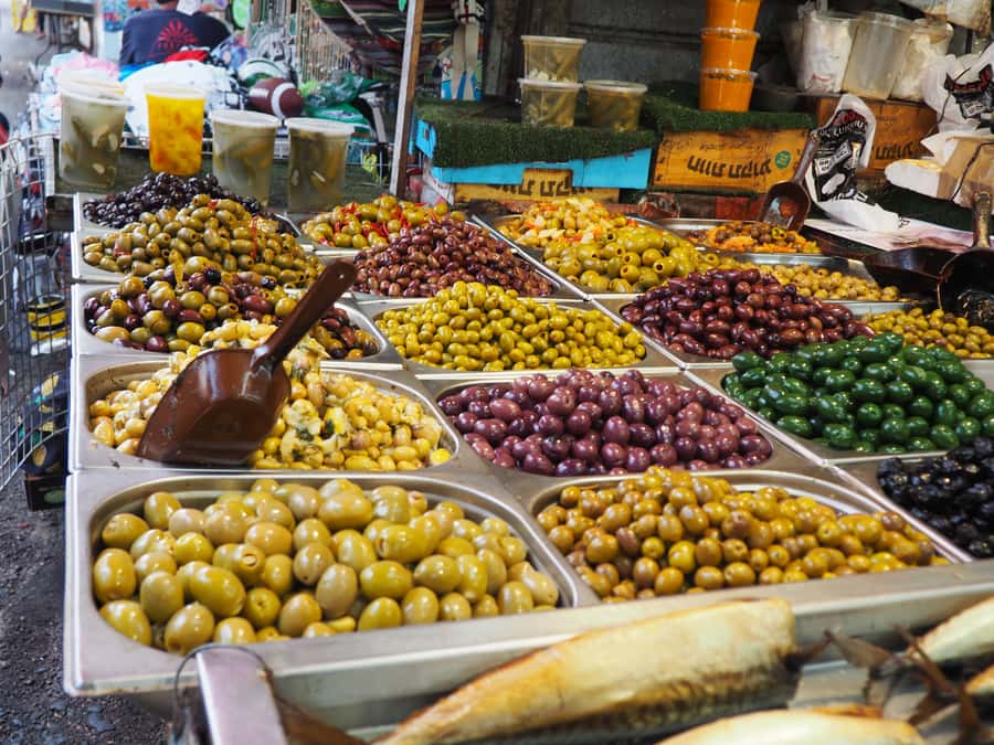 Tel Aviv: Carmel Market & Tel Aviv Tour with Tastings - Carmel Market turns the tour toward food