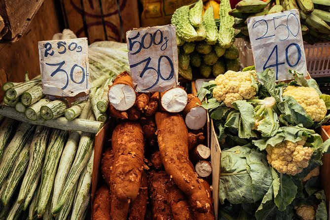 The 10 Tastings of Colombo With Locals: Private Street Food Tour - Lamprais or kottu near All Saints Church