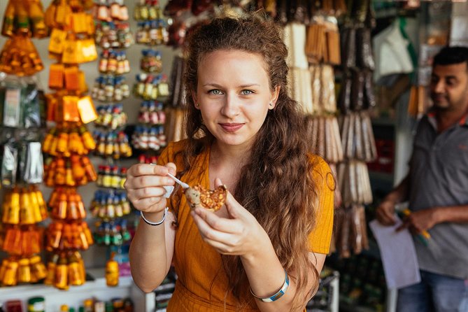 The 10 Tastings of Kandy With Locals: Private Street Food Tour - Guide quality makes or breaks the experience