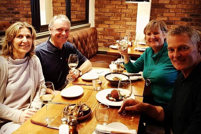 The Original Glasgow Food Tour: Locally run & hidden gems - A Glasgow pub with whisky, beer, and Cranachan