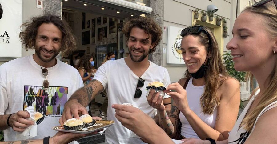 The Original Street Food & Market Tour of Naples - Spending an hour inside Pignasecca market