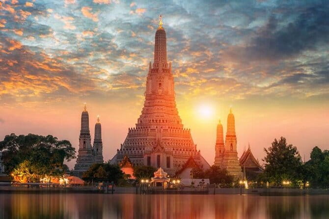 Three Temple River Cruise with Wat Pho, Wat Arun and Wat Rakhang - Wat Arun and the Thai costume experience