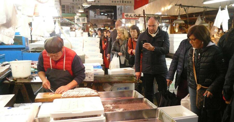 Tokyo: Guided Walking Tour of Tsukiji Market with Breakfast - Key points to know before booking