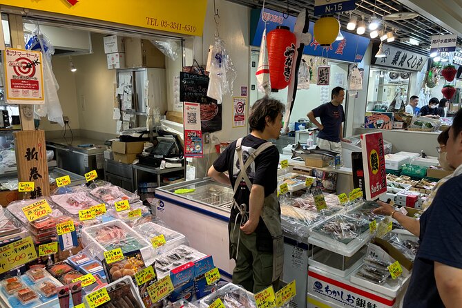 Tokyo: Private Tsukiji Fish Market Tour with 3 food stops - Timing, access, and practical limits