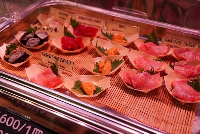 Tokyo: Private Tsukiji Street Food & Sake with Local Guide - Wagyu and tamagoyaki, the first real bites