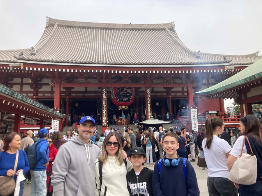 Tokyo: Sensoji Temple & Street Food: Private Tour with guide - Side alleys and a possible walk toward Kappabashi