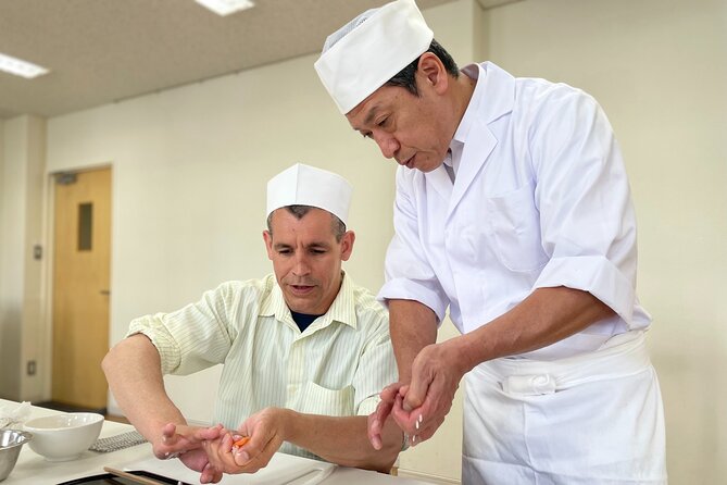 Tokyo Sushi Making Class in Tsukiji with Professional Chef - Entering Tsukiji and finding the local classroom