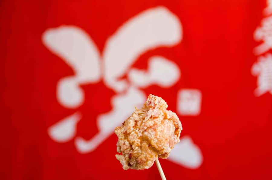 Tokyo: Togoshi Ginza Street Food Tour - Award-winning karaage, the crowd-pleasing stop