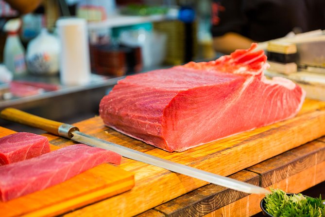 Tokyo Tsukiji Fish Market Food and Culture Walking Tour - Stop four: Sushi or seafood bowl
