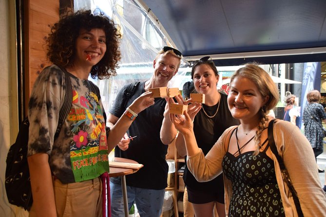 Tokyo: Tsukiji Fish Market Food and Culture Walking Tour - Finding your way through the outer market