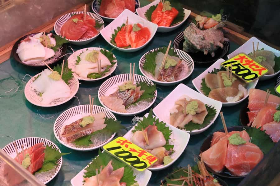 Tokyo : Tsukiji Fish Market Food Walking & Shrine Visit Tour - First look at Tsukiji Outer Market