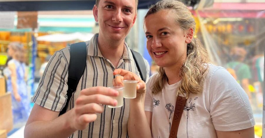 Tokyo: Tsukiji Fish Market Guided Walking Tour - Why Tsukiji works best with a guide