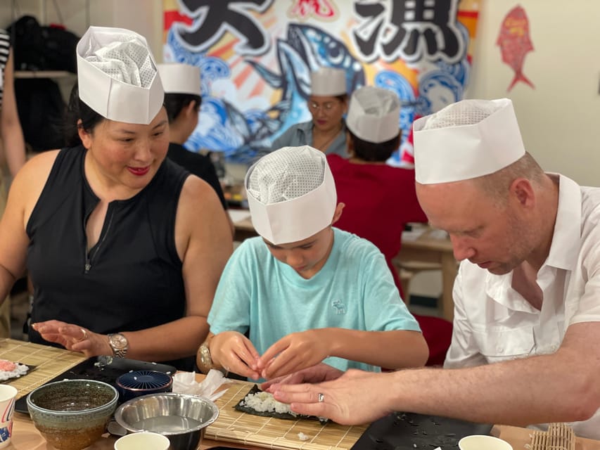 Tokyo: Tsukiji Fish Market Sushi Making Class with Pro Chef - Entering the traditional classroom
