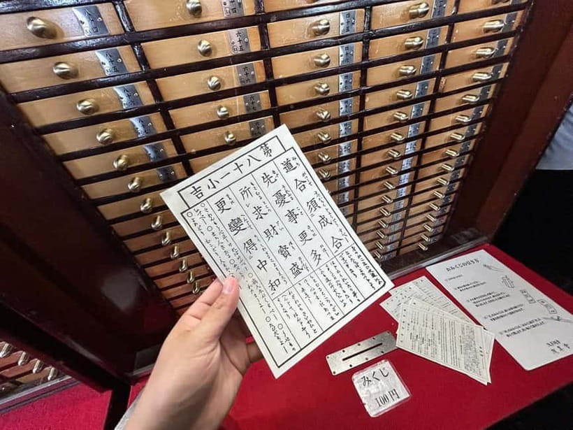 Tokyo: Tsukiji, Ginza, and Asakusa Japanese Culture Tour - Walking from Tsukiji toward Ginza