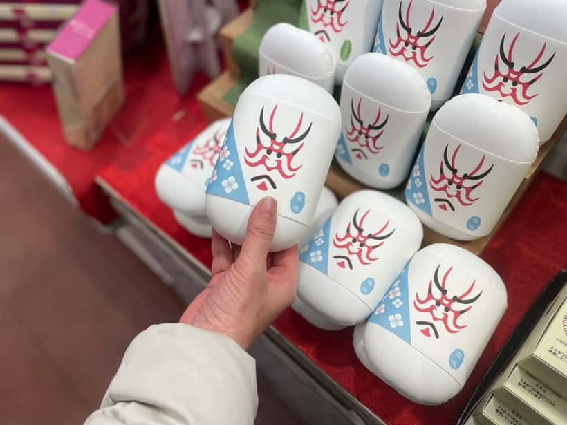 Tokyo: Tsukiji, Ginza, and Asakusa Japanese Culture Tour - What the guide adds to the experience