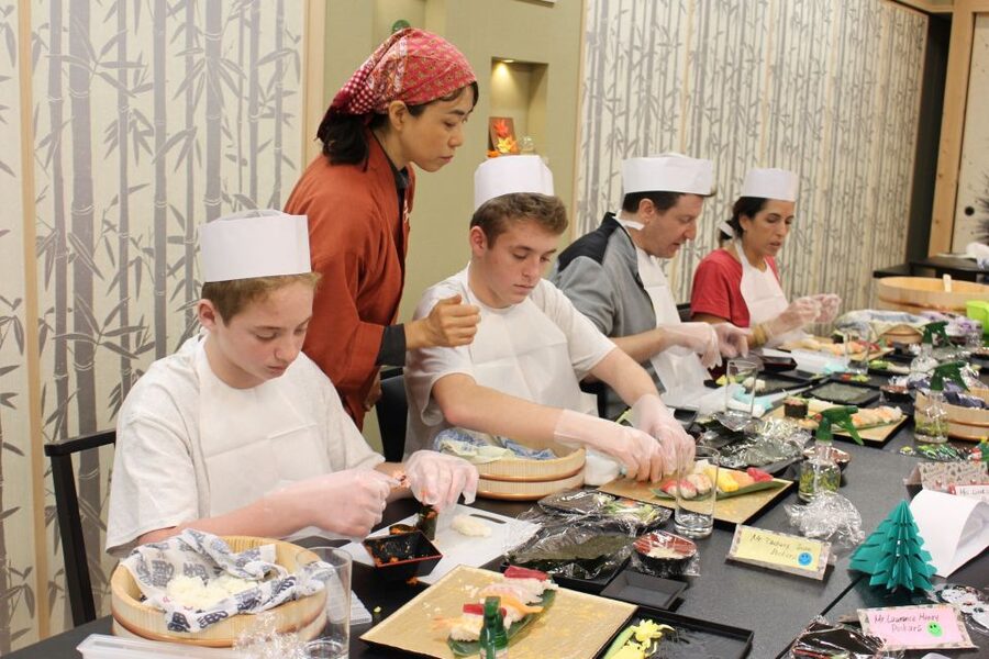 Tokyo: Tsukiji Market Guided Tour & Sushi-Making Experience - Making Nigiri, Hosomaki, and Gunkanmaki
