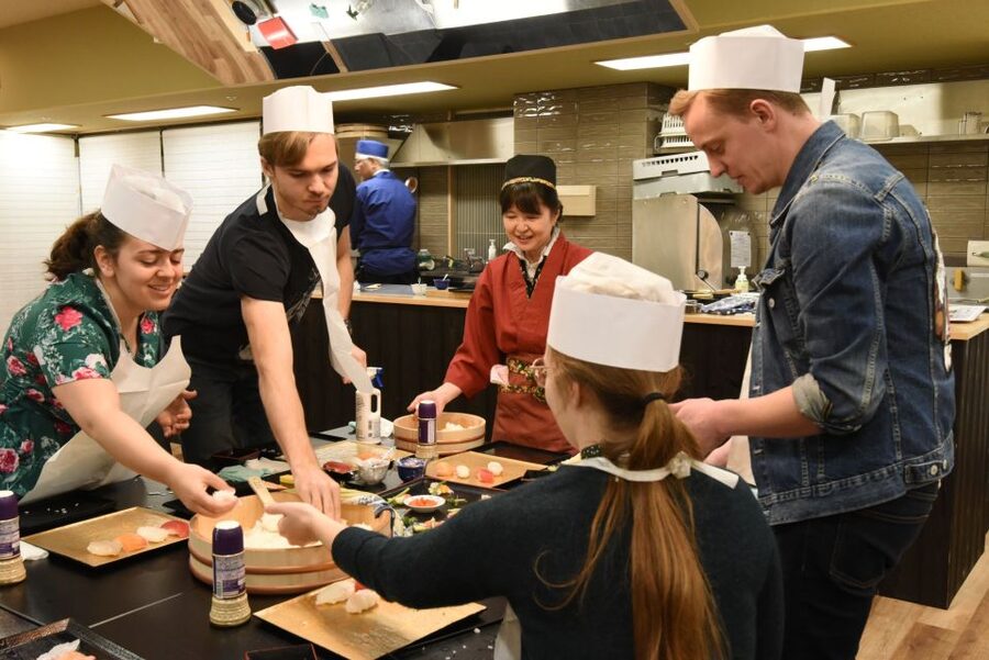 Tokyo: Tsukiji Market Guided Tour & Sushi-Making Experience - Moving From Tsukiji to the Sushi Kitchen