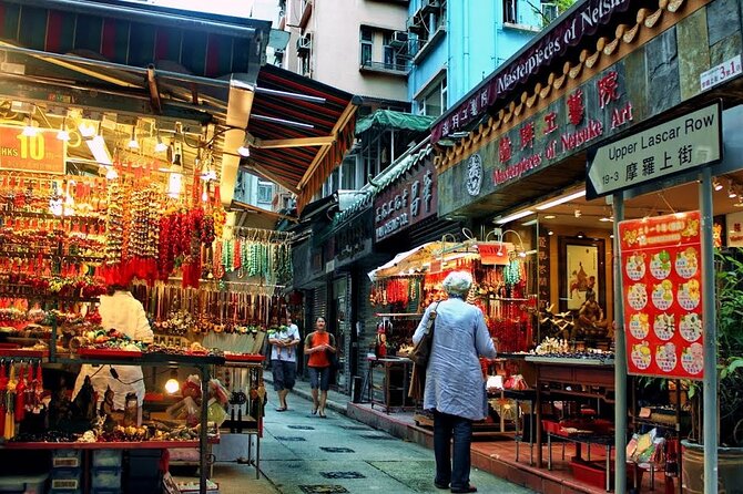 Top-Rated Hong Kong Tour: Peak Tram, Dim Sum & Cultural Sights - The jewelry-shop stop deserves a clear warning
