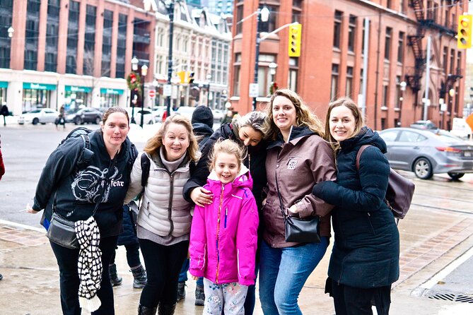 Toronto: St Lawrence Market Food Tour with 6 Food Tastings - St. Lawrence Market: begin with Toronto on a plate