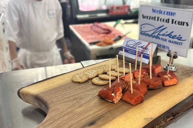 Toronto: St Lawrence Market Food Tour with 6 Food Tastings - The guide can make or break the pace