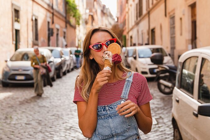 Trastevere & Campo de' Fiori Street Food Tour, Eat Like a Local - Via del Governo Vecchio and the pleasure of wandering