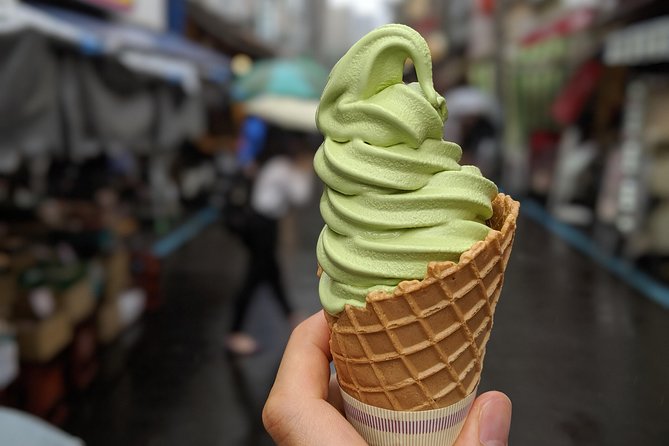 Tsukiji Fish Market Food Tour: Seafood, Street Food & Hidden Gems - What this Tsukiji food tour actually does