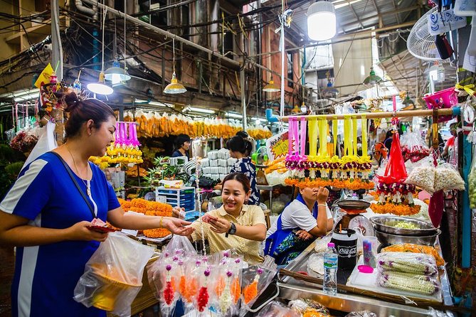 Tuk Tuk Bangkok Private Tour: WW2 Pad Thai, 360-Viewpoint, Chinatown (Pickup) - Key points at a glance