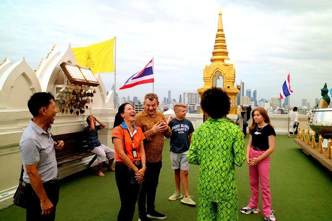 Tuk Tuk Bangkok Private Tour: WW2 Pad Thai, 360-Viewpoint, Chinatown (Pickup) - Chinatown food after dark