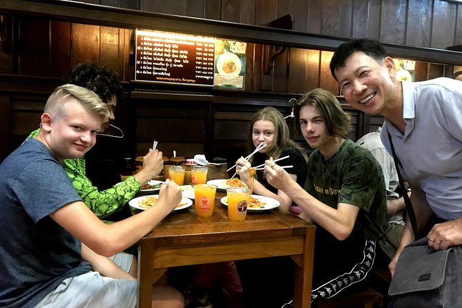 Tuk Tuk Bangkok Private Tour: WW2 Pad Thai, 360-Viewpoint, Chinatown (Pickup) - Pad Thai Thipsamai and the World War II recipe
