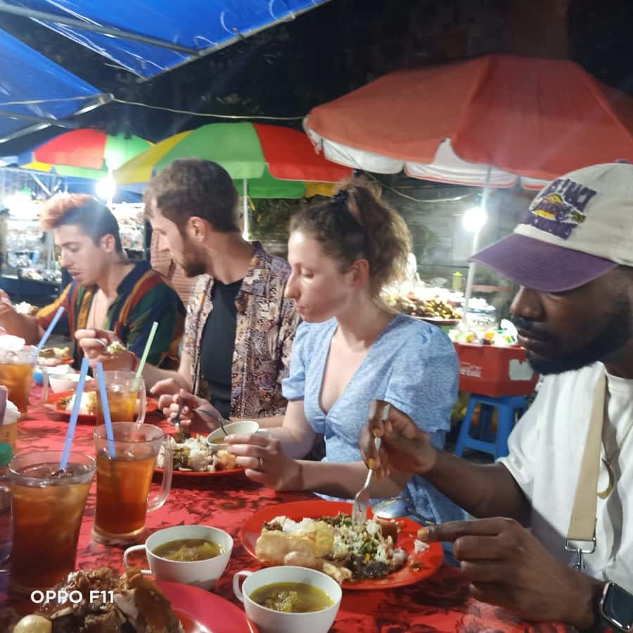 Ubud Traditional Night Market Food Tour-All Inclusive - Why the guide can make or break the evening