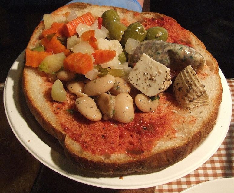 Valletta: Street Food and Culture Walking Tour - Pastizzi and the everyday taste of Malta