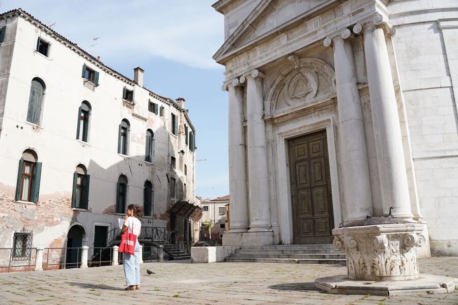 Venice: Eat Like a Local Food Tour with Wine & Spritz - Tiramisu at Campo San Bortolomio