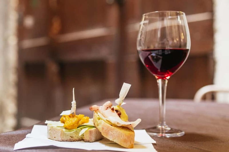 Venice: Eat Like a Local Food Tour with Wine & Spritz - Starting at Campo de la Maddalena