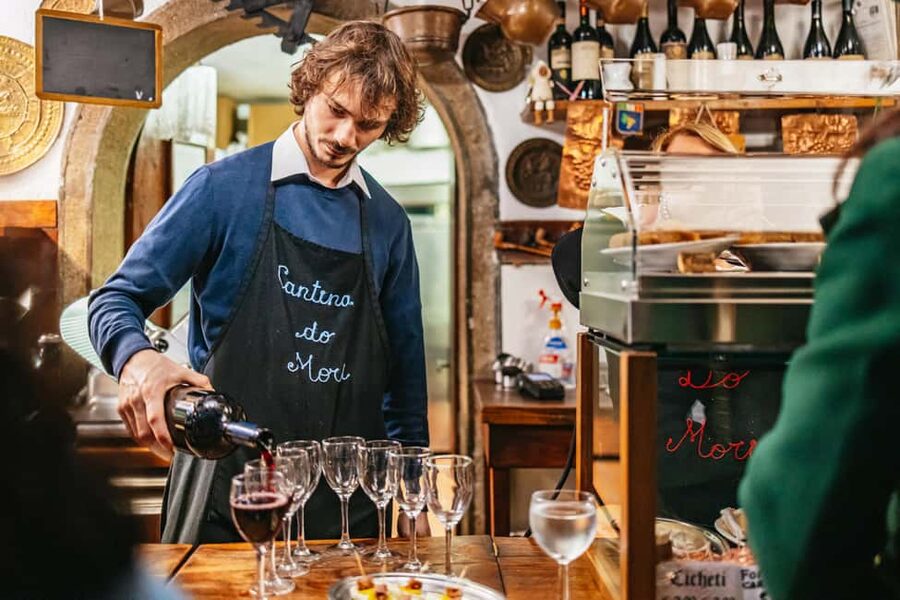Venice: Rialto Market Food and Wine Lunchtime Tour - How much food do you really get?