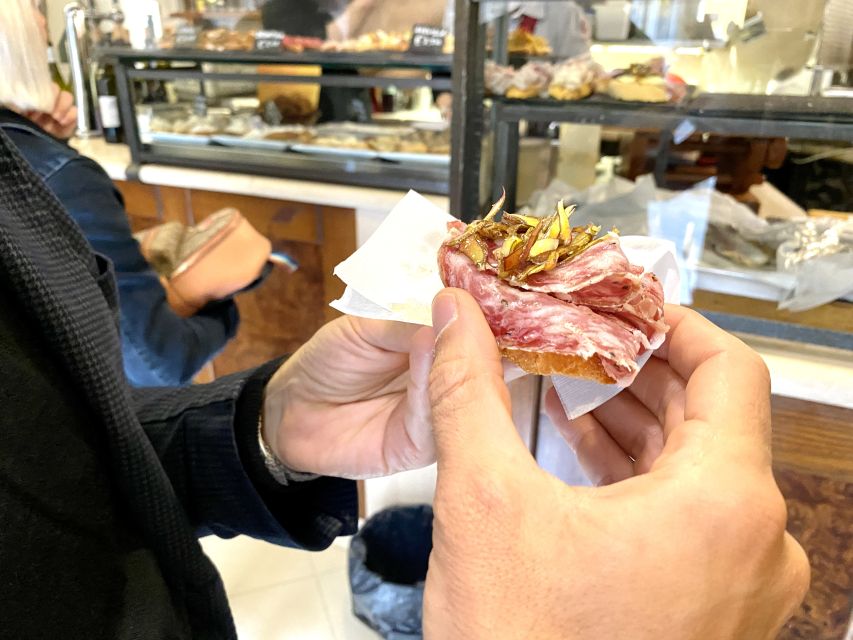 Venice: Street Food Tour with a Local Guide and Tastings - Cicchetti and the small bars of Venice