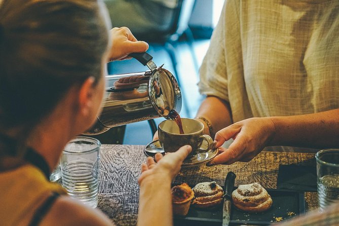 Verona All in one: Food Walking Tour, Lunch & Wine - A breakfast start near Piazza Bra