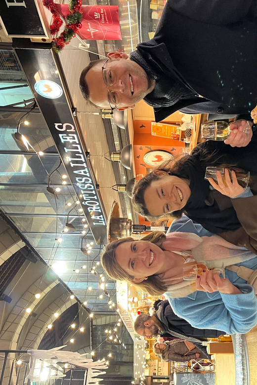 Versailles: Local & small-group Farmers' Market Food Tour - Seeing the Royal Stables and Saint-Louis district