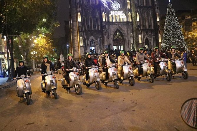 Vespa Saigon By Night Street Food Tour - First dinner stop: banh xeo and spring rolls