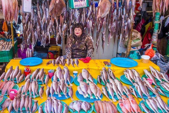 Visit Busan night market and enjoy the night view of Busan harbor - Key points at a glance