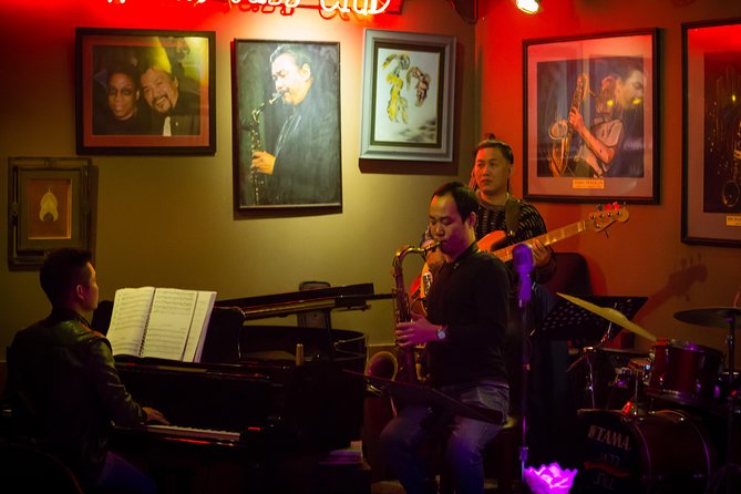 Walking Street Food Tour and Hidden Music - A Hanoi night that starts with street noise