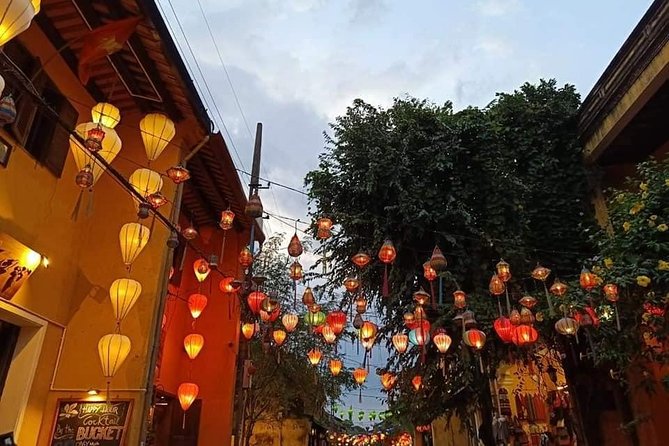 Walking Tour Hoi An city & Sampan Boat Ride with Colourful Lanterns,Night Market - Walking through Hoi An Ancient Town