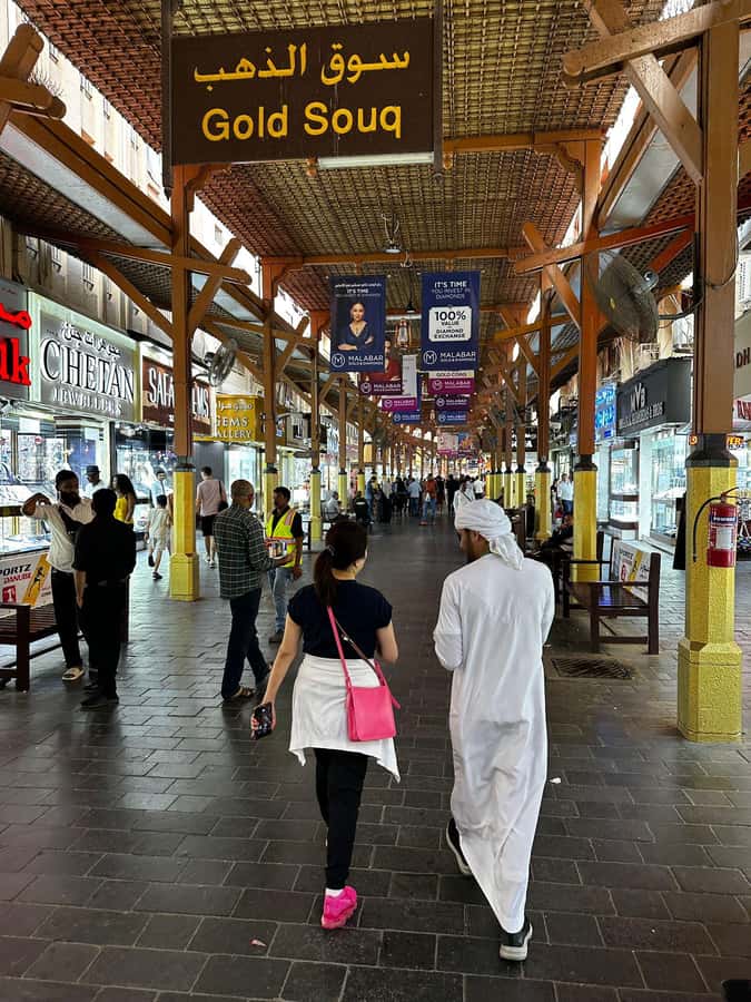 Walking Tour in Dubai. Souks, museums, Local Food Testing - Why Old Dubai is the right place to start