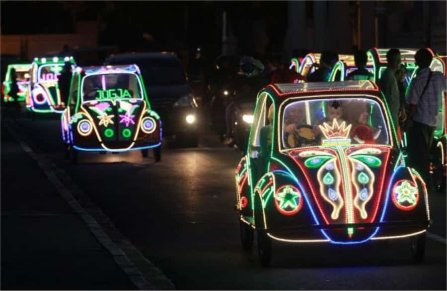 Yogyakarta: Night Walking and Street Food Tasting Tour - How the three hours feel in practice