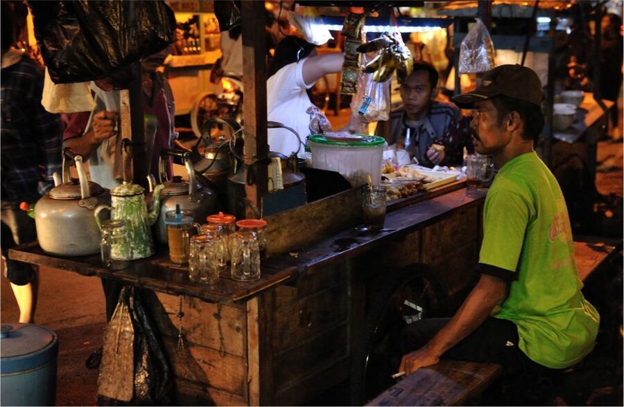 Yogyakarta: Night Walking and Street Food Tasting Tour - Who will enjoy this tour most